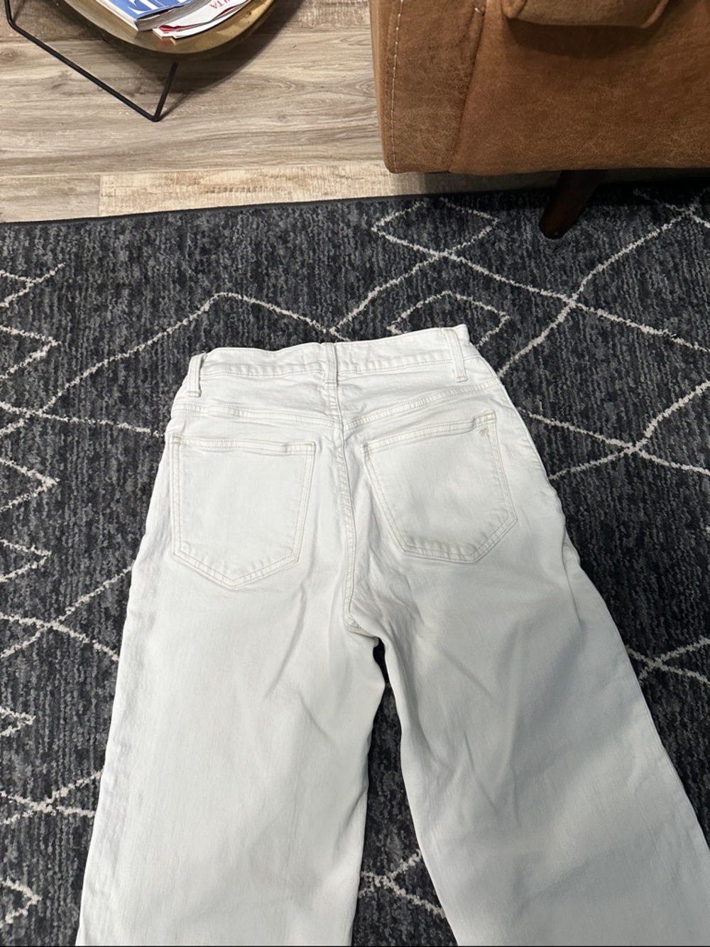 Madewell White High-Rise Wide-Leg Jeans with Raw Hem - Picture 5 of 5